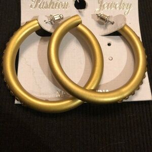 Chic Gold-Tone Hoop Earrings